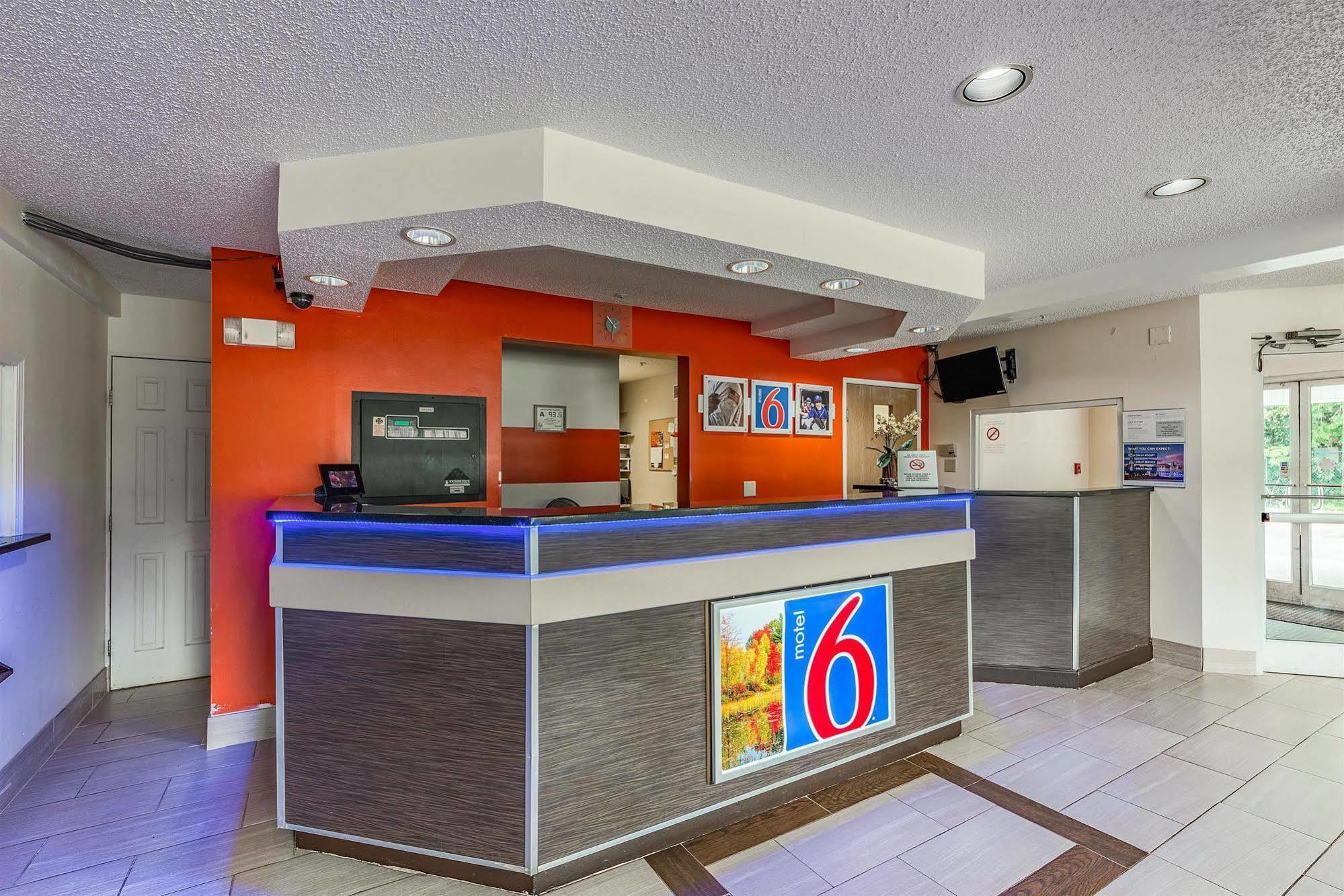 Motel 6-Charlotte, Nc - University Εξωτερικό φωτογραφία